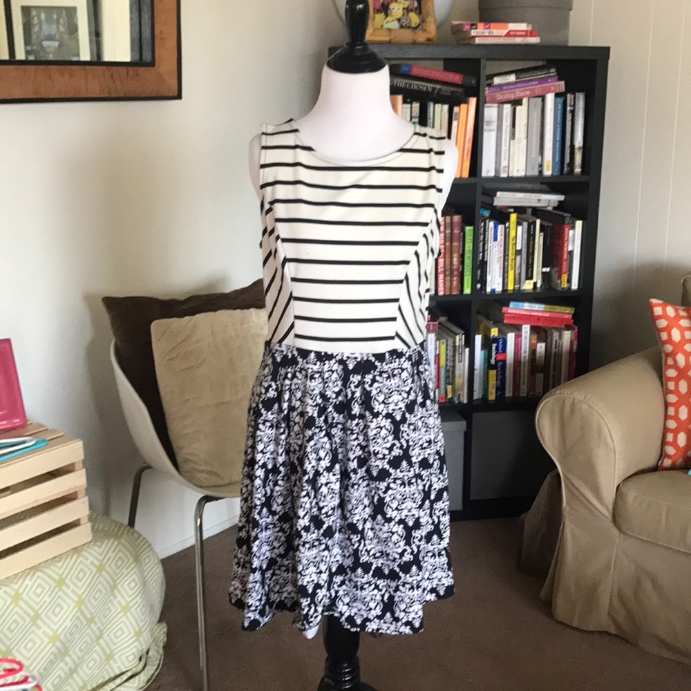 Xhilaration Size L sleeveless dress.